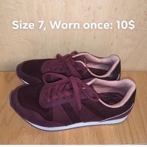 Maroon Tennis Shoes
